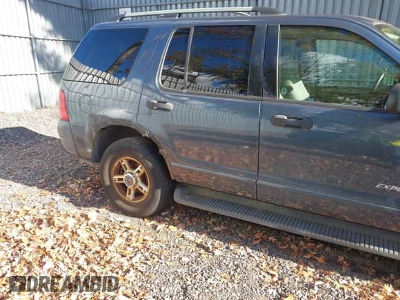 2004 Ford Explorer XLT with VIN 1FMZU73K84UA06916, listed as a IAAI auction lot 43455717 with 196,303 mi miles and . Bid and sale history available at DreamBid. Image 6.