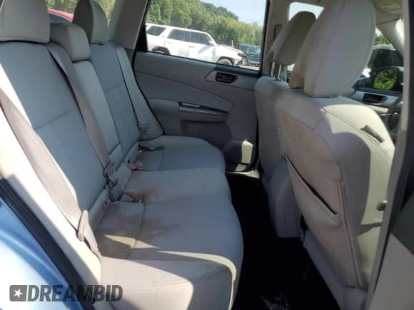 2012 Subaru Forester X z VIN JF2SHAAC1CH460159, wystawiony jako Copart lot #68132555 z przebiegiem 128 314 mil mil oraz Czysty tytuł • Clean title. Historia ofert i sprzedaży dostępna na DreamBid. Obrazek 11.