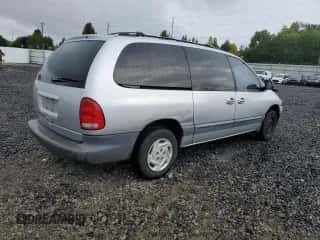 2000 Dodge Caravan SE with VIN 2B4GP44G3YR784939, listed as a Copart auction lot 73253264 with 198,883 mi miles and Salvage title. Bid and sale history available at DreamBid. Image 3.