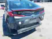 2018 Toyota Prius Plus z VIN JTDKARFP3J3073801, wystawiony jako IAAI lot #42903373 z przebiegiem 90 429 mil mil oraz . Historia ofert i sprzedaży dostępna na DreamBid. Obrazek 6.