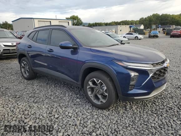 2024 Chevrolet Trax LT with VIN KL77LHE25RC201416, listed as a Copart auction lot 80629685 with 6,320 mi miles and Salvage title. Bid and sale history available at DreamBid. Image 4.