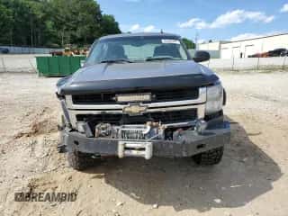 2008 Chevrolet Silverado 3500 z VIN 1GCHK33K78F224001, wystawiony jako Copart lot #56560284 z przebiegiem 114 023 mil mil oraz Szkoda całkowita • Salvage title. Historia ofert i sprzedaży dostępna na DreamBid. Obrazek 5.
