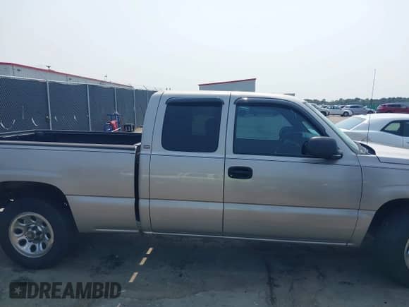 2004 Chevrolet Silverado 1500 LT с VIN 2GCEC19T241349008, выставлен на аукционе IAAI как лот 42383779 с пробегом 229 984 миль миль и . История ставок и продаж доступна на DreamBid. Изображение 13.