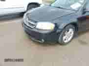 2009 Dodge Avenger SXT z VIN 1B3LC56B99N528146, wystawiony jako IAAI lot #42406934 z przebiegiem 153 442 mil mil oraz . Historia ofert i sprzedaży dostępna na DreamBid. Obrazek 6.