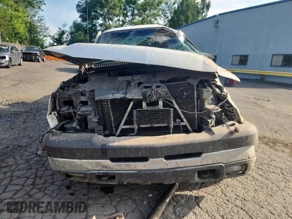 2005 Chevrolet Silverado 2500HD LS с VIN 1GCHK23225F941993, выставлен на аукционе Copart как лот 63600455 с пробегом Не указан миль и Списание • Salvage title. История ставок и продаж доступна на DreamBid. Изображение 5.