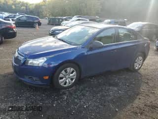2012 Chevrolet Cruze LS z VIN 1G1PC5SH5C7387302, wystawiony jako Copart lot #84456365 z przebiegiem 226 251 mil mil oraz Czysty tytuł • Clean title. Historia ofert i sprzedaży dostępna na DreamBid. Obrazek 1.