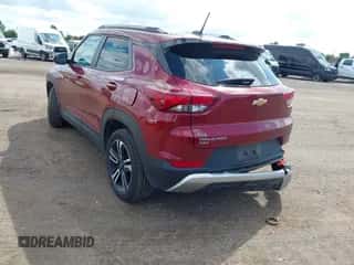 2023 Chevrolet TrailBlazer LT z VIN KL79MRSL7PB174554, wystawiony jako IAAI lot #43147201 z przebiegiem 55 023 mil mil oraz . Historia ofert i sprzedaży dostępna na DreamBid. Obrazek 3.