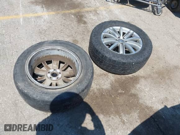 2009 Volkswagen Tiguan S с VIN WVGAV75N29W502193, выставлен на аукционе IAAI как лот 42922634 с пробегом 117 494 миль миль и . История ставок и продаж доступна на DreamBid. Изображение 14.