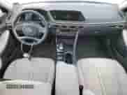 2023 Hyundai Sonata SEL с VIN KMHL14JA0PA323697, выставлен на аукционе Copart как лот 81294295 с пробегом 5 559 миль миль и Списание • Salvage title. История ставок и продаж доступна на DreamBid. Изображение 8.