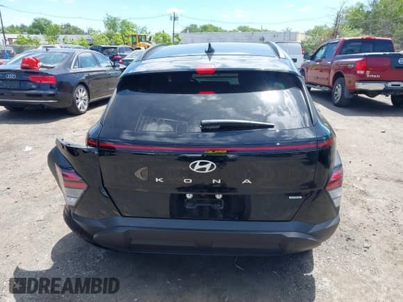 2025 Hyundai Kona SEL с VIN KM8HBCABXSU226701, выставлен на аукционе IAAI как лот 42309077 с пробегом 799 миль миль и . История ставок и продаж доступна на DreamBid. Изображение 16.