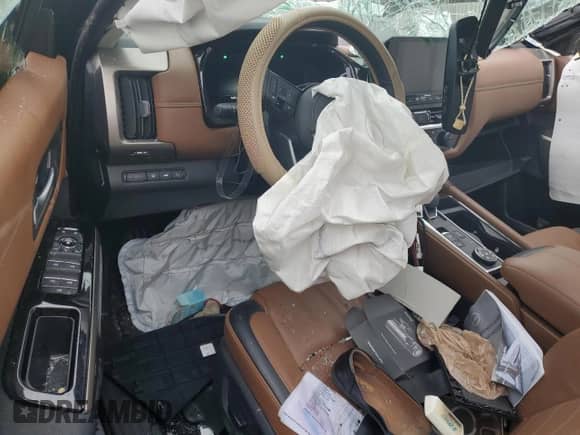 2024 Nissan Pathfinder Platinum with VIN 5N1DR3DJ1RC289604, listed as a Copart auction lot 69385915 with 7,455 mi miles and Salvage title. Bid and sale history available at DreamBid. Image 8.