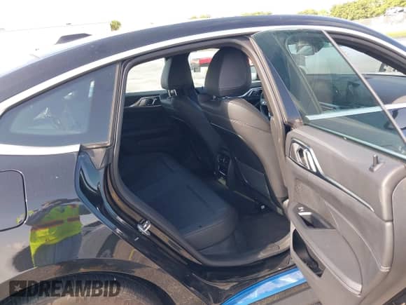 2024 BMW i4 eDrive40 с VIN WBY73AW05RFS81143, выставлен на аукционе IAAI как лот 42669404 с пробегом 14 926 миль миль и . История ставок и продаж доступна на DreamBid. Изображение 8.