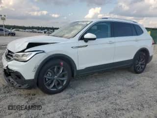 2024 Volkswagen Tiguan SE with VIN 3VVNB7AX9RM012874, listed as a Copart auction lot 68544105 with 9,368 mi miles and Salvage title. Bid and sale history available at DreamBid. Image 1.