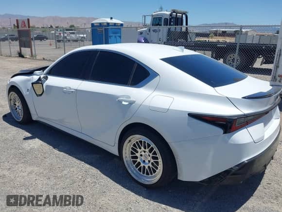 2023 Lexus IS 350 F Sport z VIN JTHGZ1B26P5071160, wystawiony jako IAAI lot #42513194 z przebiegiem 43 539 mil mil oraz . Historia ofert i sprzedaży dostępna na DreamBid. Obrazek 3.