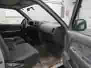 1998 Nissan Frontier XE z VIN 1N6DD26Y5WC344751, wystawiony jako IAAI lot #42142806 z przebiegiem 200 111 mil mil oraz . Historia ofert i sprzedaży dostępna na DreamBid. Obrazek 5.