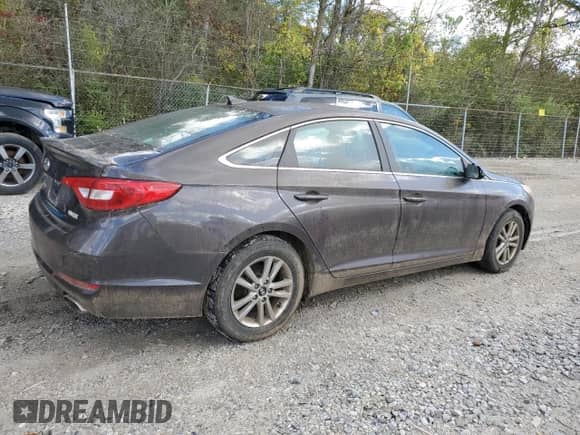2015 Hyundai Sonata SE with VIN 5NPE24AF8FH146815, listed as a Copart auction lot 82354025 with 176,192 mi miles and Clean title. Bid and sale history available at DreamBid. Image 3.