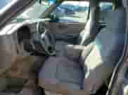 2003 Chevrolet S-10 LS с VIN 1GCCS19X938102139, выставлен на аукционе Copart как лот 82552855 с пробегом 103 757 миль миль и Чистый • Clean title. История ставок и продаж доступна на DreamBid. Изображение 7.