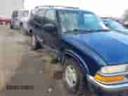 1999 Chevrolet Blazer LS z VIN 1GNDT13W0X2223207, wystawiony jako IAAI lot #41352241 z przebiegiem 239 263 mil mil oraz . Historia ofert i sprzedaży dostępna na DreamBid. Obrazek 6.