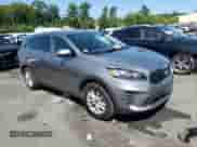 2019 Kia Sorento LX with VIN 5XYPGDA37KG510255, listed as a Copart auction lot 67530325 with 105,659 mi miles and Salvage title. Bid and sale history available at DreamBid. Image 4.