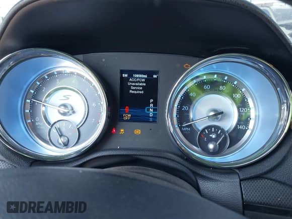 2013 Chrysler 300 S с VIN 2C3CCABG3DH611070, выставлен на аукционе IAAI как лот 42617273 с пробегом 109 560 миль миль и . История ставок и продаж доступна на DreamBid. Изображение 7.