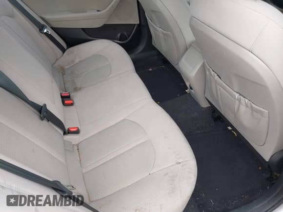 2017 Hyundai Sonata SE с VIN 5NPE24AFXHH441837, выставлен на аукционе IAAI как лот 43051578 с пробегом 151 662 миль миль и . История ставок и продаж доступна на DreamBid. Изображение 8.