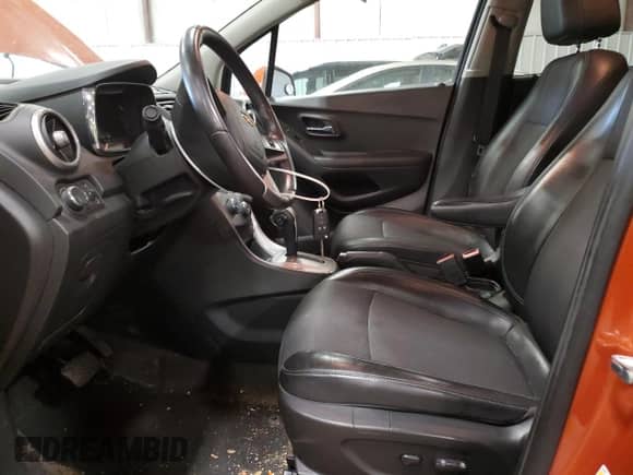 2016 Chevrolet Trax LT z VIN KL7CJPSB9GB571404, wystawiony jako Copart lot #70800155 z przebiegiem 162 272 mil mil oraz Nie do naprawy • Non repairable. Historia ofert i sprzedaży dostępna na DreamBid. Obrazek 7.