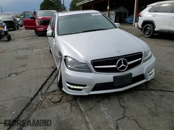 2012 Mercedes-Benz C 300 Sport z VIN WDDGF8BB0CF897287, wystawiony jako Copart lot #80288735 z przebiegiem 37 470 mil mil oraz Szkoda całkowita • Salvage title. Historia ofert i sprzedaży dostępna na DreamBid. Obrazek 13.