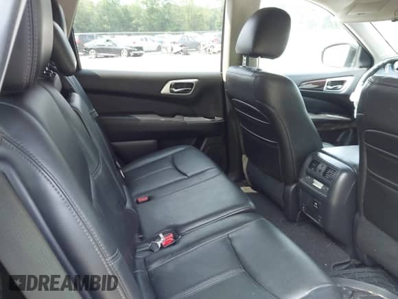 2013 Nissan Pathfinder SV z VIN 5N1AR2MMXDC609048, wystawiony jako IAAI lot #42494071 z przebiegiem 124 723 mil mil oraz . Historia ofert i sprzedaży dostępna na DreamBid. Obrazek 8.