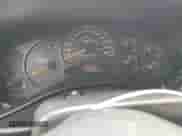 2006 Chevrolet Silverado 2500HD LT1 z VIN 1GCHK29UX6E233555, wystawiony jako Copart lot #86495184 z przebiegiem Nie podano mil oraz Nie do naprawy • Non repairable. Historia ofert i sprzedaży dostępna na DreamBid. Obrazek 9.