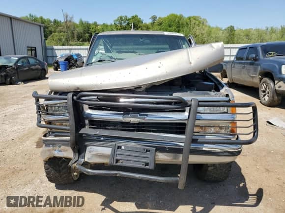 2000 Chevrolet Silverado 3500 с VIN 1GCHK33J6YF516293, выставлен на аукционе Copart как лот 53083035 с пробегом 220 219 миль миль и Списание • Salvage title. История ставок и продаж доступна на DreamBid. Изображение 5.