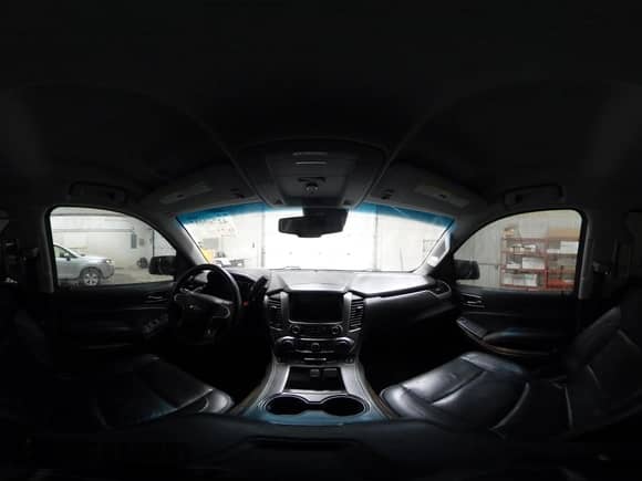 2018 Chevrolet Suburban LT z VIN 1GNSKHKC7JR109584, wystawiony jako IAAI lot #42769087 z przebiegiem 117 513 mil mil oraz . Historia ofert i sprzedaży dostępna na DreamBid. Obrazek 19.