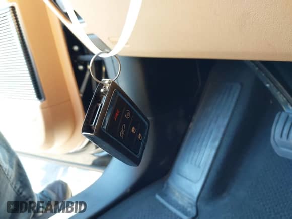 2023 Jeep Grand Cherokee Summit z VIN 1C4RJHEGXPC543650, wystawiony jako IAAI lot #43204572 z przebiegiem 50 036 mil mil oraz . Historia ofert i sprzedaży dostępna na DreamBid. Obrazek 11.