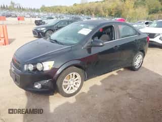 2016 Chevrolet Sonic LT z VIN 1G1JC5SH3G4182025, wystawiony jako IAAI lot #43493418 z przebiegiem 204 566 mil mil oraz . Historia ofert i sprzedaży dostępna na DreamBid. Obrazek 2.