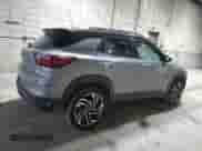 2024 Chevrolet TrailBlazer RS z VIN KL79MUSL2RB191655, wystawiony jako Copart lot #71953975 z przebiegiem 38 451 mil mil oraz Czysty tytuł • Clean title. Historia ofert i sprzedaży dostępna na DreamBid. Obrazek 3.