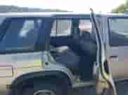 1995 Nissan Pathfinder LE z VIN JN8HD17S4SW062977, wystawiony jako IAAI lot #43200960 z przebiegiem 263 555 mil mil oraz . Historia ofert i sprzedaży dostępna na DreamBid. Obrazek 8.