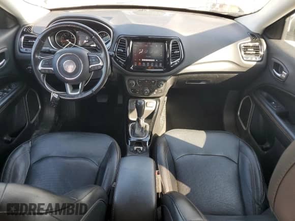 2019 Jeep Compass Limited with VIN 3C4NJCCB2KT676098, listed as a Copart auction lot 86871435 with 154,322 mi miles and Clean title. Bid and sale history available at DreamBid. Image 8.