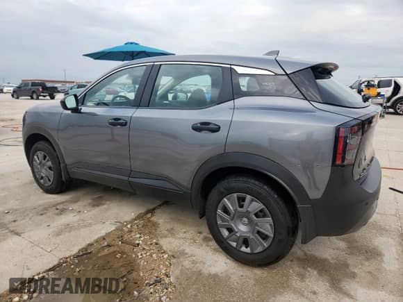 2025 Nissan Kicks S с VIN 3N8AP6BA6SL321947, выставлен на аукционе Copart как лот 63059085 с пробегом 3 579 миль миль и Чистый • Clean title. История ставок и продаж доступна на DreamBid. Изображение 2.