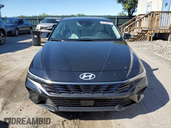 2025 Hyundai Elantra Limited with VIN KMHLN4DJ1SU165457, listed as a Copart auction lot 84891355 with 4,660 mi miles and Salvage title. Bid and sale history available at DreamBid. Image 5.
