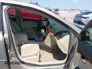 2008 Saturn Aura XR z VIN 1G8ZV57728F222406, wystawiony jako IAAI lot #43198662 z przebiegiem 144 077 mil mil oraz . Historia ofert i sprzedaży dostępna na DreamBid. Obrazek 5.