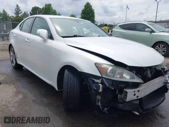 2011 Lexus IS 350 with VIN JTHBE5C25B5027770, listed as a IAAI auction lot 42357510 with 204,335 mi miles and . Bid and sale history available at DreamBid. Image 1.