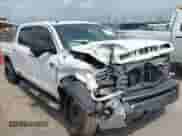2019 Toyota Tundra SR5 с VIN 5TFAY5F11KX854581, выставлен на аукционе IAAI как лот 42158395 с пробегом 140 691 миль миль и . История ставок и продаж доступна на DreamBid. Изображение 1.