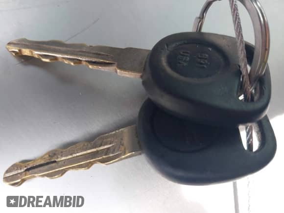 2005 Chevrolet Tahoe Z71 с VIN 1GNEC13T35R243319, выставлен на аукционе IAAI как лот 42021248 с пробегом 301 747 миль миль и . История ставок и продаж доступна на DreamBid. Изображение 11.