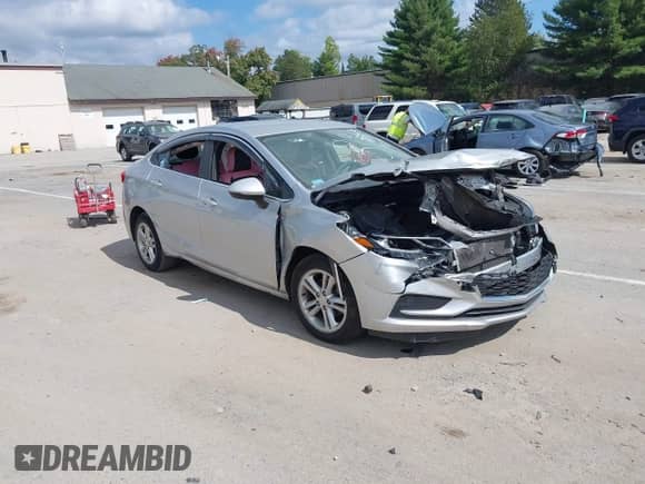 2017 Chevrolet Cruze LT z VIN 1G1BE5SM6H7269154, wystawiony jako IAAI lot #43217383 z przebiegiem 101 243 mil mil oraz . Historia ofert i sprzedaży dostępna na DreamBid. Obrazek 1.