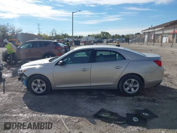 2014 Chevrolet Malibu LS с VIN 1G11B5SLXEF126382, выставлен на аукционе IAAI как лот 43416357 с пробегом 70 037 миль миль и . История ставок и продаж доступна на DreamBid. Изображение 14.