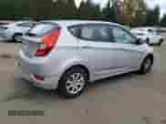 2013 Hyundai Accent GS z VIN KMHCT5AE0DU066599, wystawiony jako Copart lot #82754895 z przebiegiem 131 708 mil mil oraz Czysty tytuł • Clean title. Historia ofert i sprzedaży dostępna na DreamBid. Obrazek 3.