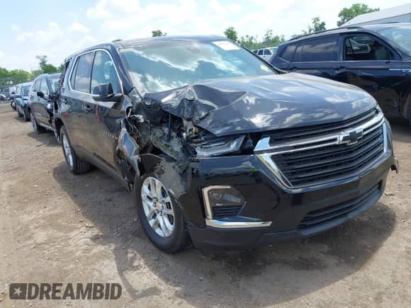 2023 Chevrolet Traverse LS z VIN 1GNERFKWXPJ265049, wystawiony jako IAAI lot #42554797 z przebiegiem 23 385 mil mil oraz . Historia ofert i sprzedaży dostępna na DreamBid. Obrazek 1.
