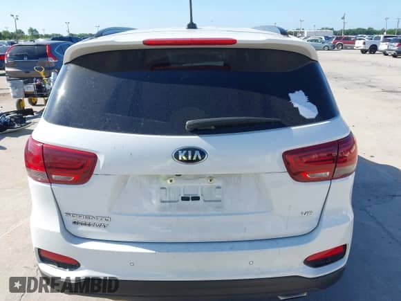 2020 Kia Sorento LX с VIN 5XYPG4A56LG655600, выставлен на аукционе IAAI как лот 41971459 с пробегом 66 449 миль миль и . История ставок и продаж доступна на DreamBid. Изображение 17.