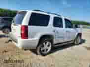 2011 Chevrolet Tahoe LTZ z VIN 1GNSCCE09BR207373, wystawiony jako Copart lot #64569025 z przebiegiem 336 650 mil mil oraz Czysty tytuł • Clean title. Historia ofert i sprzedaży dostępna na DreamBid. Obrazek 3.