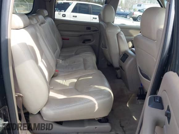 2004 Chevrolet Suburban LS with VIN 1GNFK16Z84J244731, listed as a IAAI auction lot 41516064 with 177,655 mi miles and . Bid and sale history available at DreamBid. Image 8.