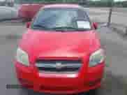 2009 Chevrolet Aveo 1LT z VIN KL1TD56E89B403931, wystawiony jako IAAI lot #42623520 z przebiegiem 221 985 mil mil oraz . Historia ofert i sprzedaży dostępna na DreamBid. Obrazek 6.